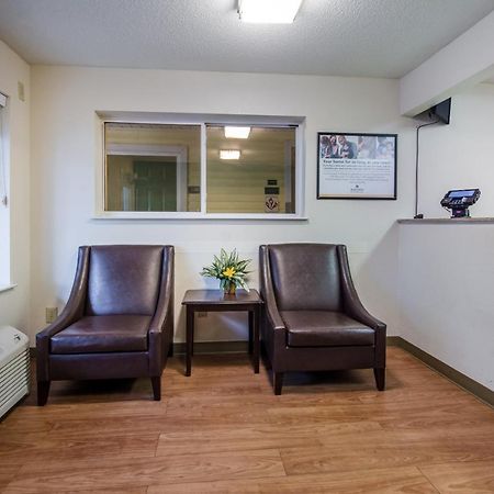 Hometowne Studios By Red Roof Winston-Salem - University Pkwy Extérieur photo